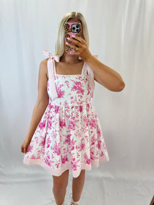 Happily Ever After Dress💖 1 large left